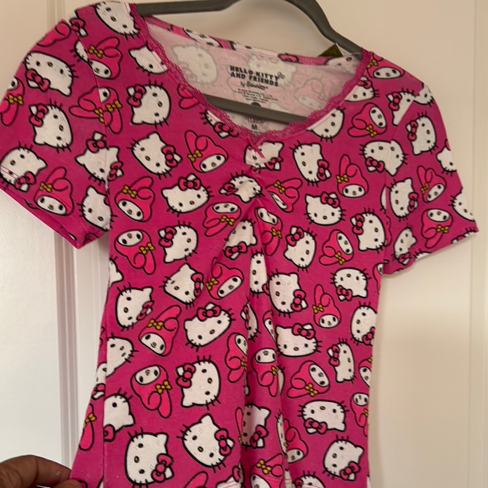 Hello Kitty Pink Graphic T-Shirt